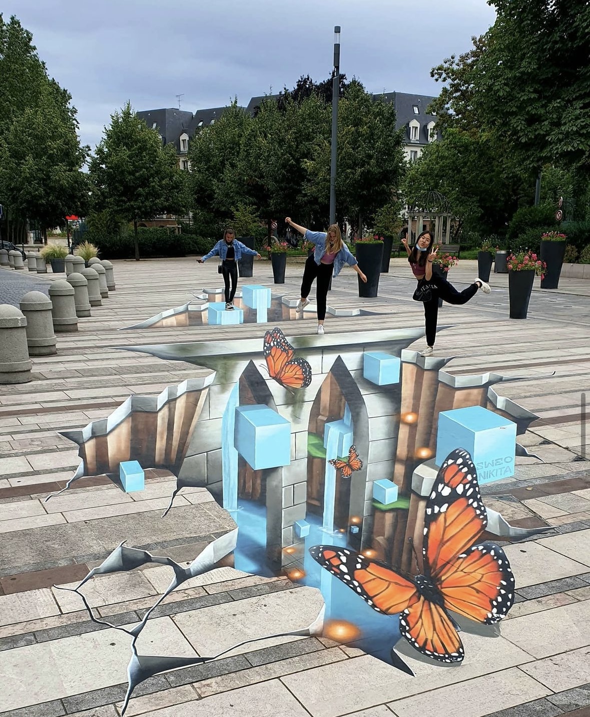 Anamorphose par Sweo & Nikita - Ville de Charenton-le-Pont - 2022