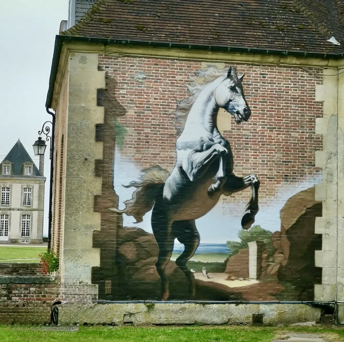 Fresque par Andrea Ravo Mattoni - Musée du Haras du Pin, Normandie - 2023